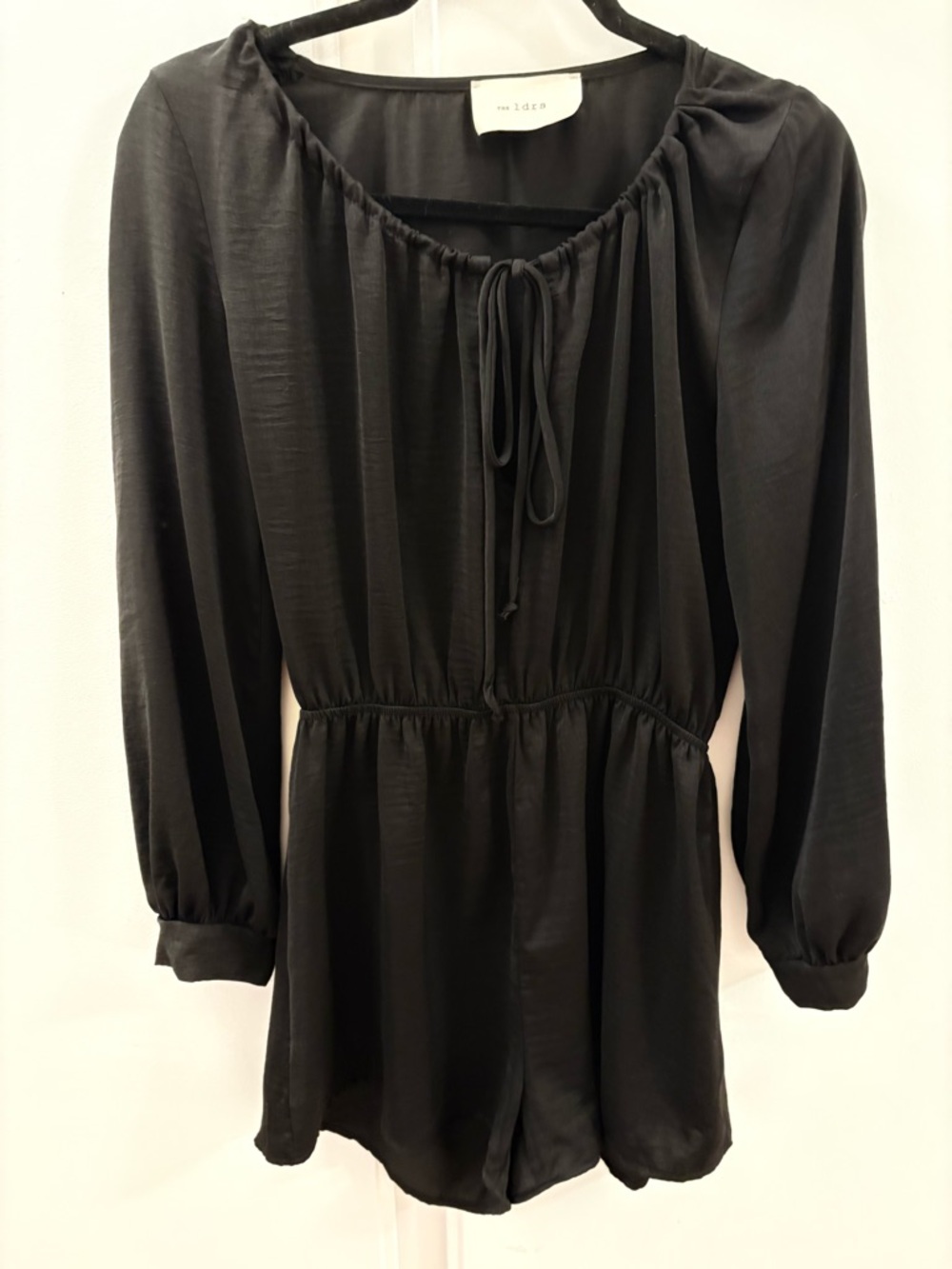 THE ldrs Black Long-Sleeve Tie-Neck Romper - Size S